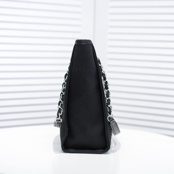 シャネルバッグ内部構造